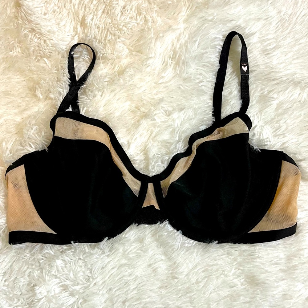Victoria’s Secret bra